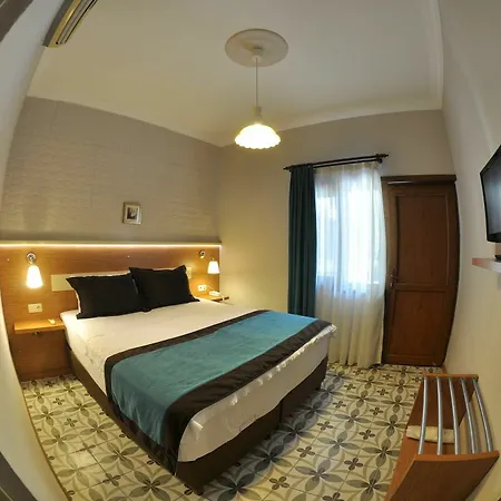 Hunters (adults Only) * Assos